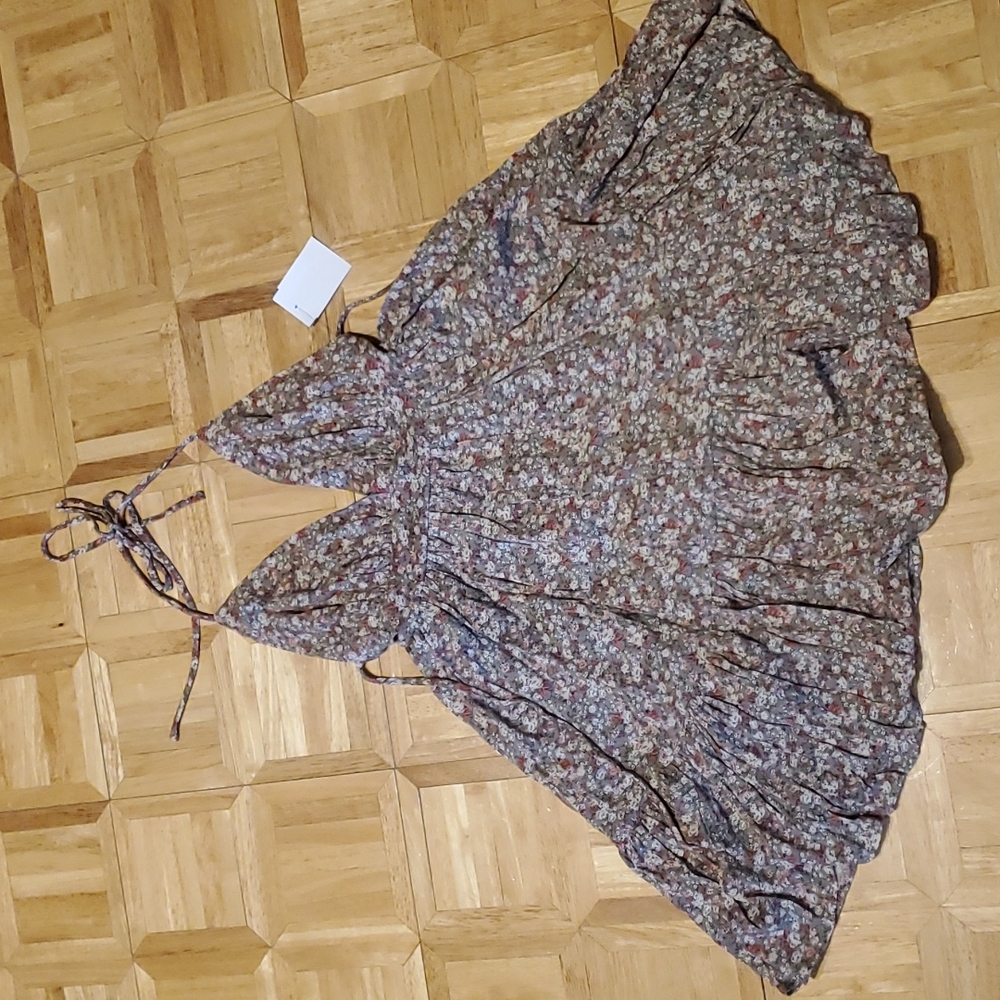 Cute flowy floral dress